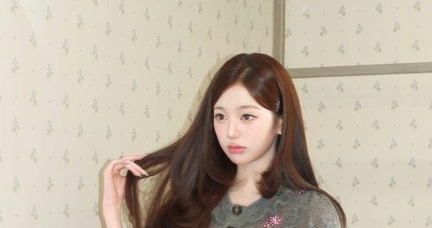 IVE's Jang Wonyoung Stuns in Floral Dress: Discover Her Latest Fashion Statement!