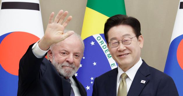 FROM STARVE TO PRESIDENCY: The Rise Of The Global Left As Lee And Lula Embrace In Seoul