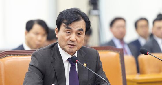 Is South Korea Preparing to Send Troops to the Hormuz Strait? Latest Updates from Defense Minister Ahn Gyu-back