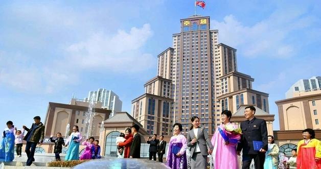 North Korea's New Housing Project: How Saebyeol Street Honors Fallen Soldiers from Ukraine War