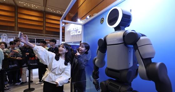 2026 Smart Factory Expo: How Hyundai's Atlas and MobED are Redefining Automation in Asia