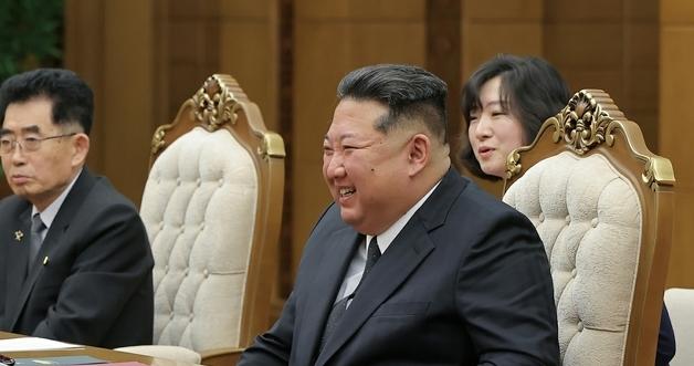 "A Country For Bargain!" Pyongyang Puts Sovereignty on the Auction Block to Feed a Failing State
