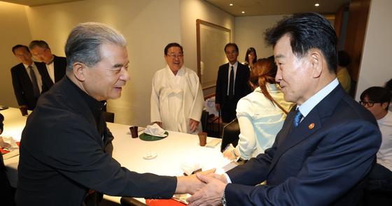 How Trump's North Korea Dialogue Could Reshape Northeast Asia: Insights from South Korea's Unification Minister