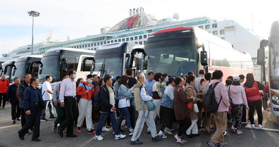 Missing Tourists or Secret Spies? 6 Chinese Passengers are missing from the Cruise Tour